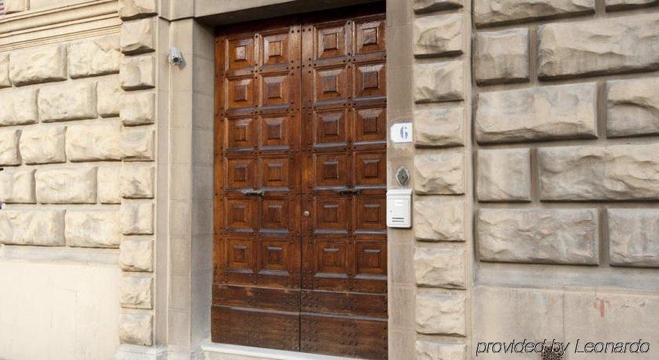 לינה וארוחת בוקר פירנצה Palazzo Lombardo מראה חיצוני תמונה