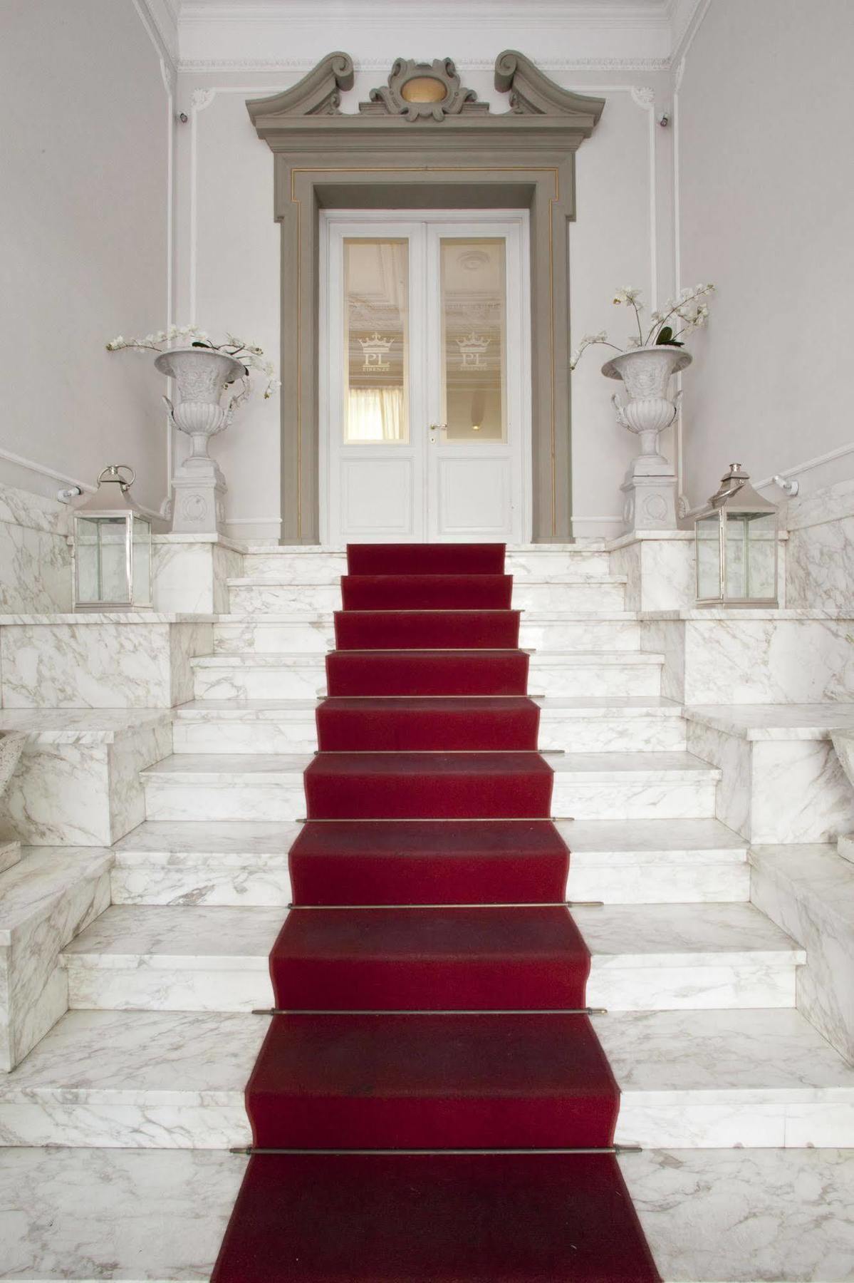 לינה וארוחת בוקר פירנצה Palazzo Lombardo מראה חיצוני תמונה