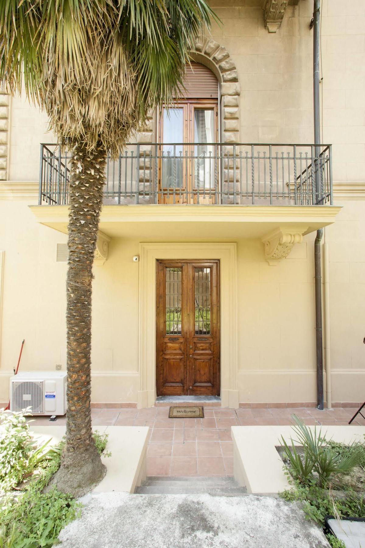 לינה וארוחת בוקר פירנצה Palazzo Lombardo מראה חיצוני תמונה