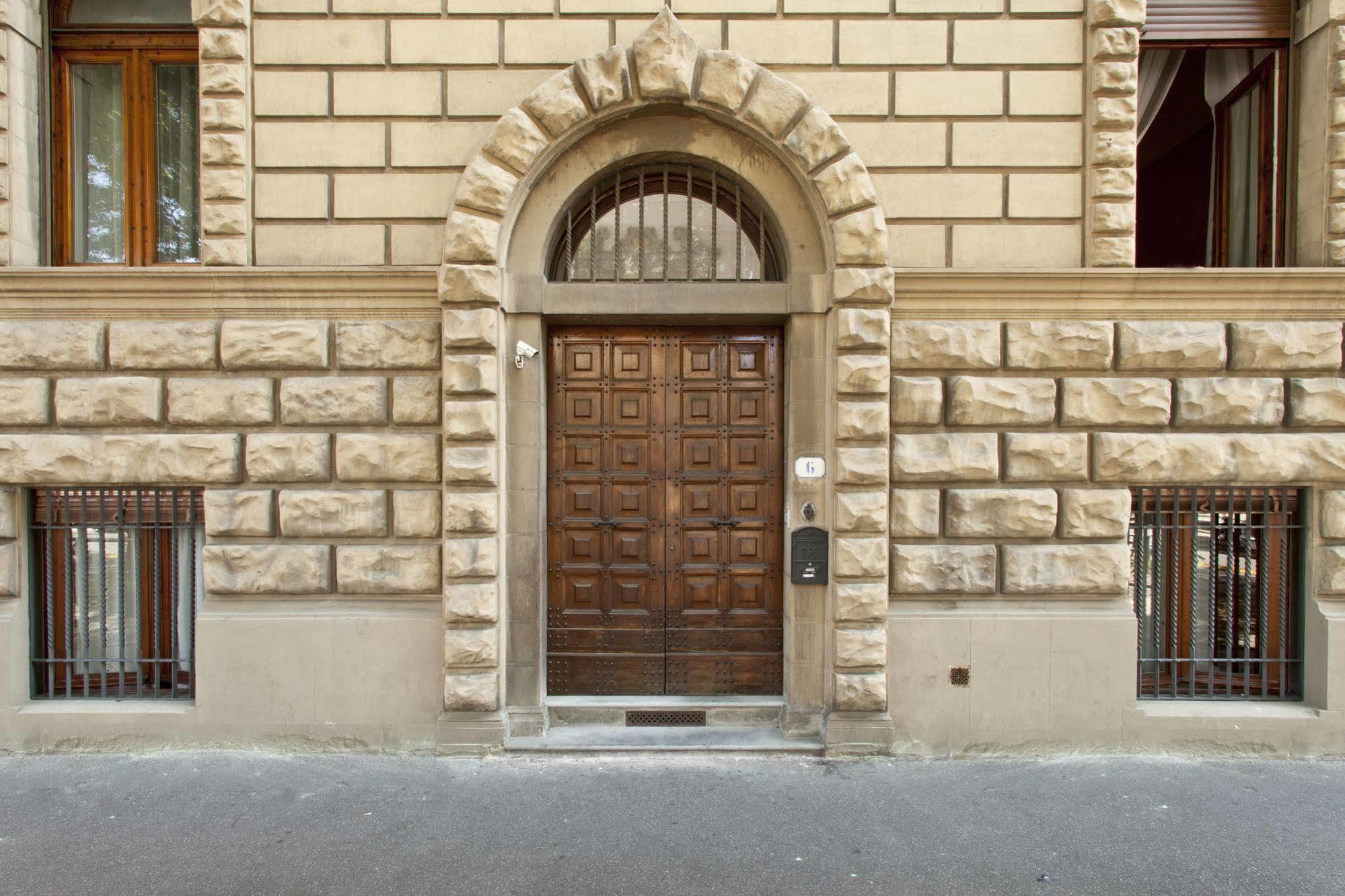 לינה וארוחת בוקר פירנצה Palazzo Lombardo מראה חיצוני תמונה