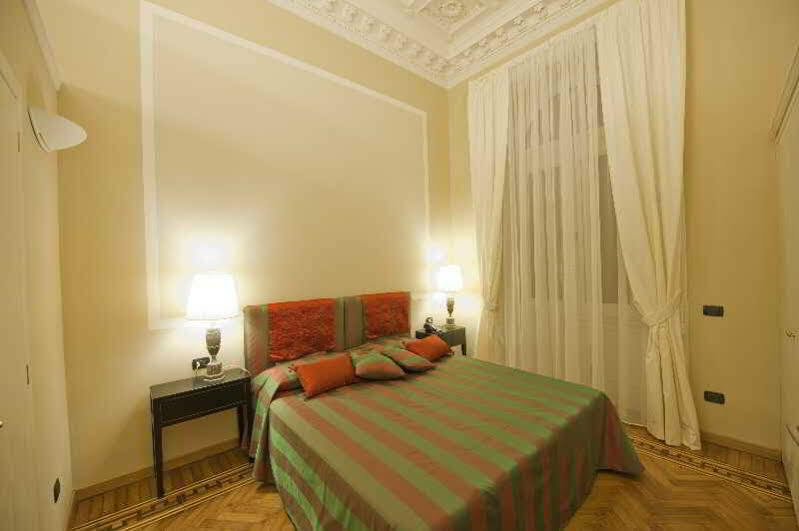 לינה וארוחת בוקר פירנצה Palazzo Lombardo מראה חיצוני תמונה